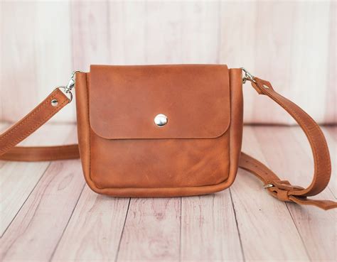 small leather crossbody bags for women
